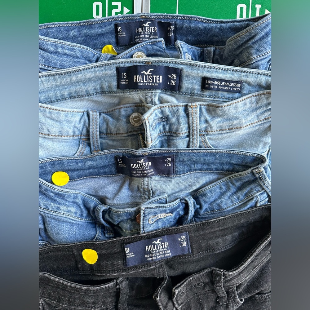 4 Hollister Jeans size 1